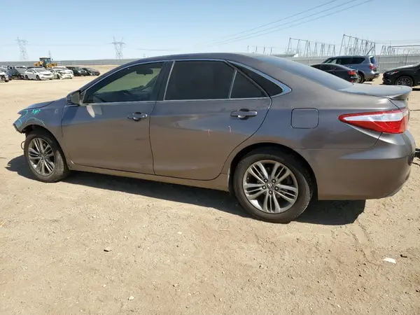 4T1BF1FK4HU809880 2017 TOYOTA CAMRY - Image 2