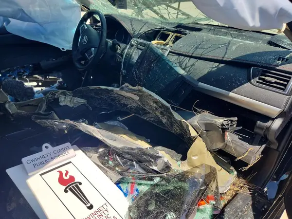 4T1BF1FK4HU810950 2017 TOYOTA CAMRY - Image 8