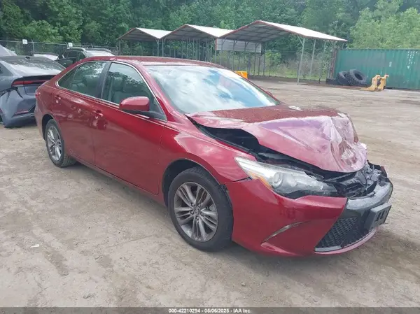 4T1BF1FK4HU811290 2017 TOYOTA CAMRY - Image 1