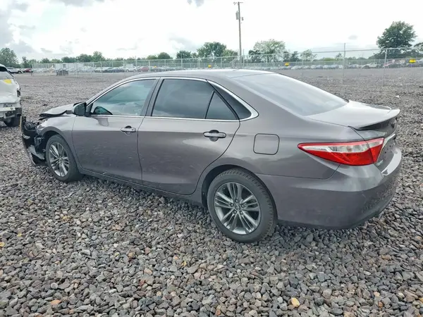4T1BF1FK4HU811953 2017 TOYOTA CAMRY - Image 2