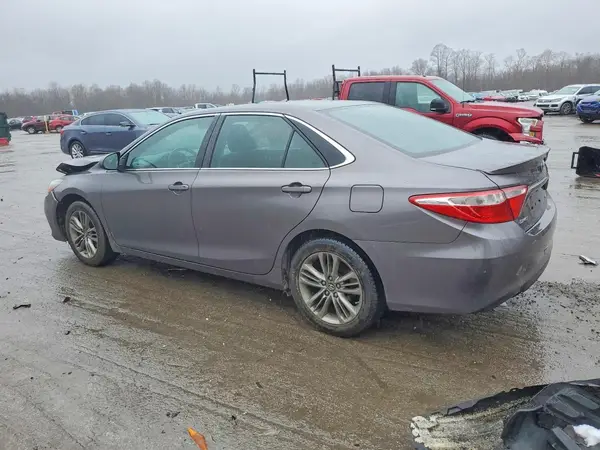 4T1BF1FK4HU811998 2017 TOYOTA CAMRY - Image 2