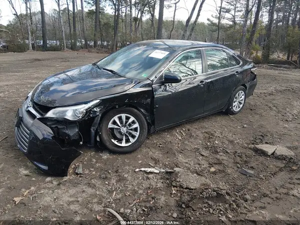 4T1BF1FK4HU815081 2017 TOYOTA CAMRY - Image 2