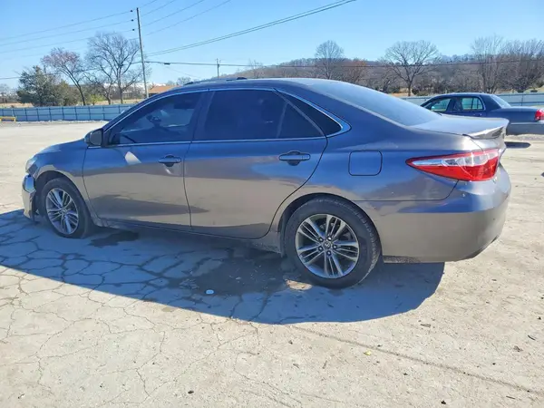 4T1BF1FK4HU815310 2017 TOYOTA CAMRY - Image 2