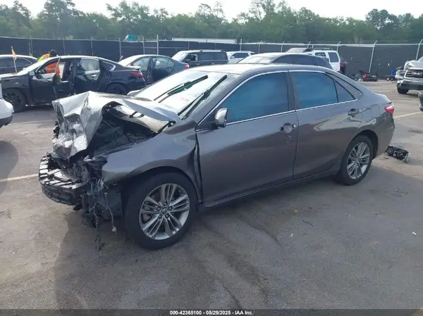 4T1BF1FK5GU126665 2016 TOYOTA CAMRY - Image 2