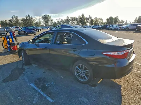 4T1BF1FK5GU127198 2016 TOYOTA CAMRY - Image 2