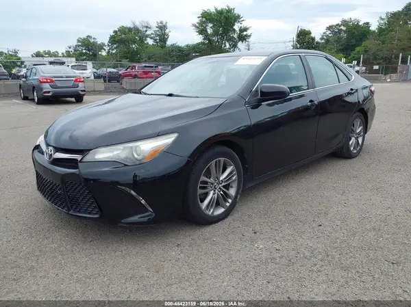4T1BF1FK5GU128027 2016 TOYOTA CAMRY - Image 2