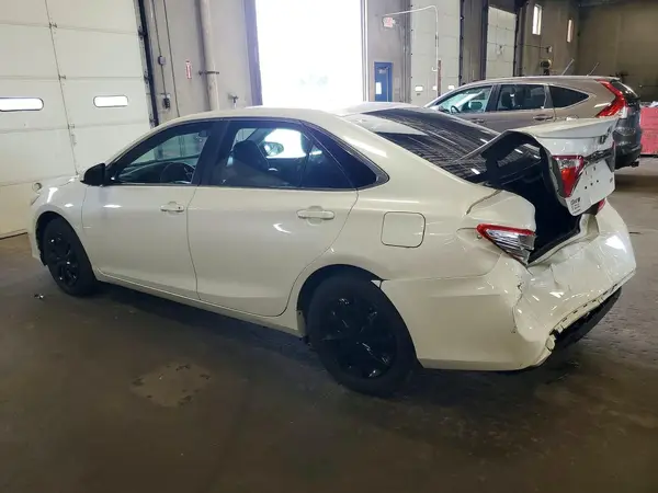 4T1BF1FK5GU130425 2016 TOYOTA CAMRY - Image 2