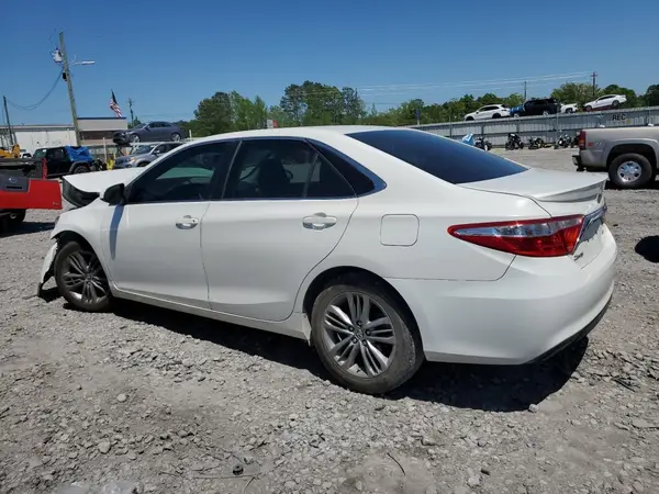 4T1BF1FK5GU133163 2016 TOYOTA CAMRY - Image 2
