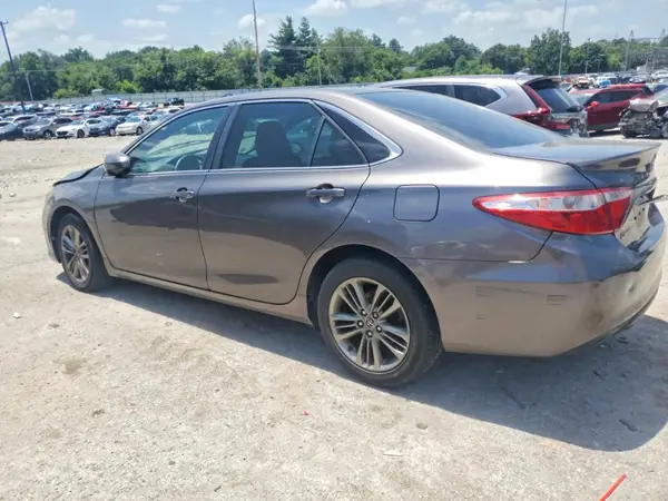 4T1BF1FK5GU133647 2016 TOYOTA CAMRY - Image 2