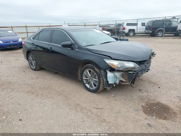 4T1BF1FK5GU134457 2016 TOYOTA CAMRY - Image 1
