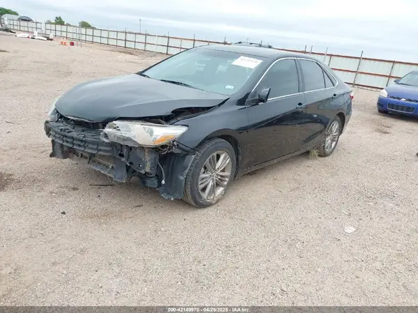 4T1BF1FK5GU134457 2016 TOYOTA CAMRY - Image 2
