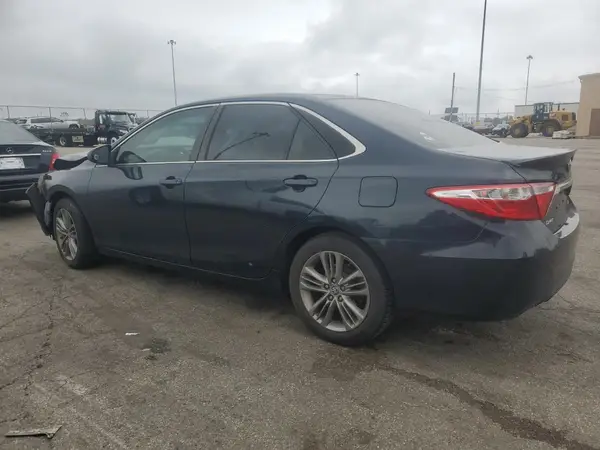 4T1BF1FK5GU138427 2016 TOYOTA CAMRY - Image 2