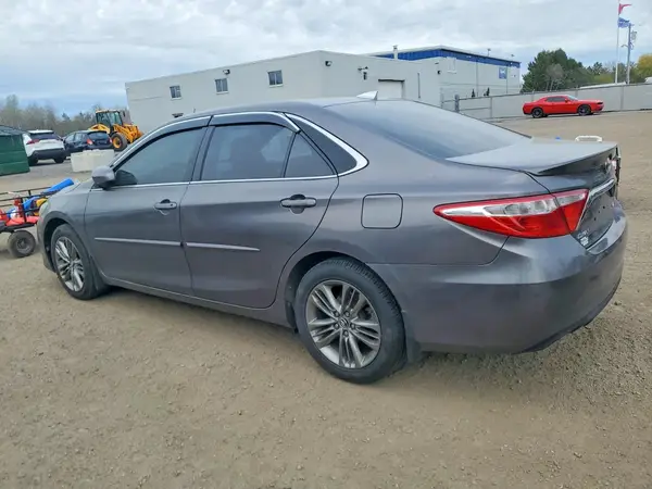 4T1BF1FK5GU139741 2016 TOYOTA CAMRY - Image 2