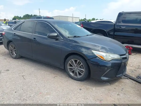 4T1BF1FK5GU139772 2016 TOYOTA CAMRY - Image 1