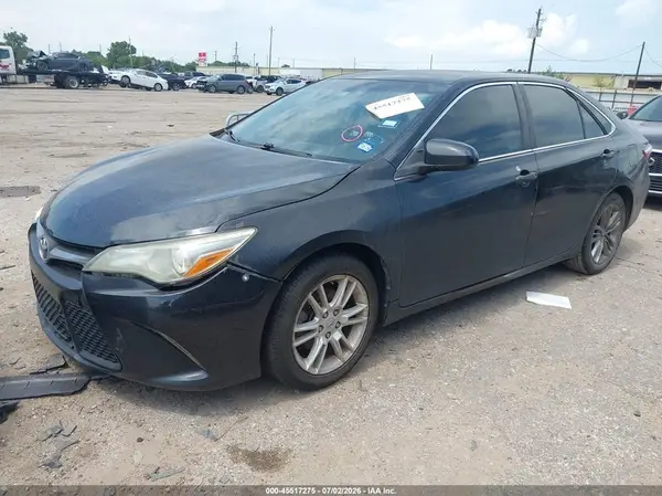 4T1BF1FK5GU139772 2016 TOYOTA CAMRY - Image 2