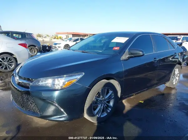 4T1BF1FK5GU143319 2016 TOYOTA CAMRY - Image 2