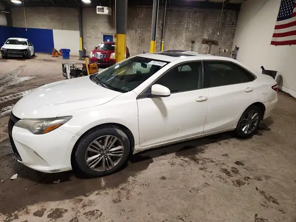 4T1BF1FK5GU145359 2016 TOYOTA CAMRY - Image 1