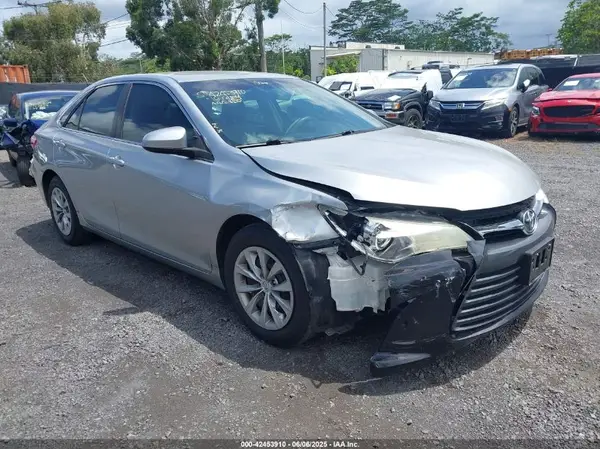 4T1BF1FK5GU146141 2016 TOYOTA CAMRY - Image 1