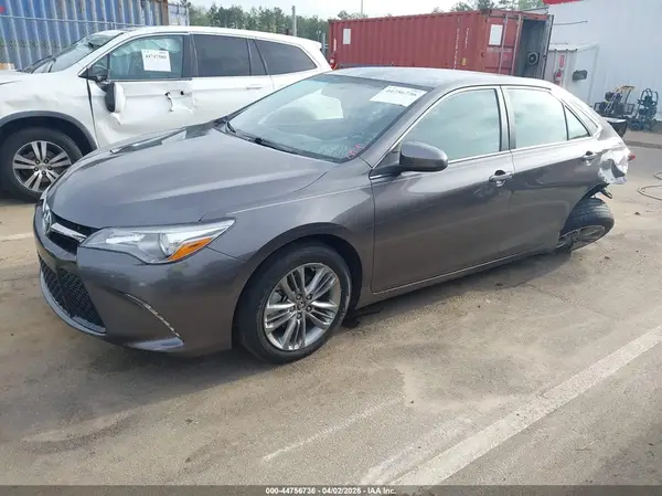 4T1BF1FK5GU147449 2016 TOYOTA CAMRY - Image 2