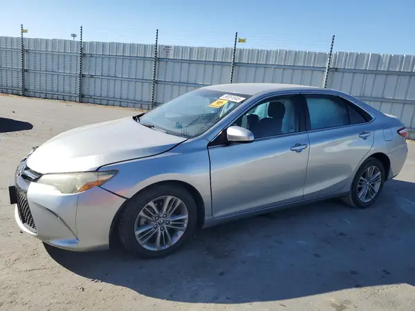 4T1BF1FK5GU148410 2016 TOYOTA CAMRY - Image 1