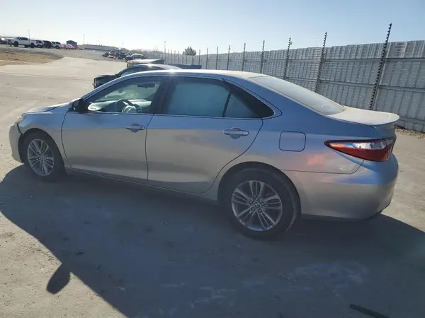 4T1BF1FK5GU148410 2016 TOYOTA CAMRY - Image 2