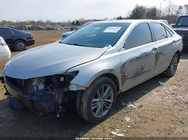 4T1BF1FK5GU148830 2016 TOYOTA CAMRY - Image 2