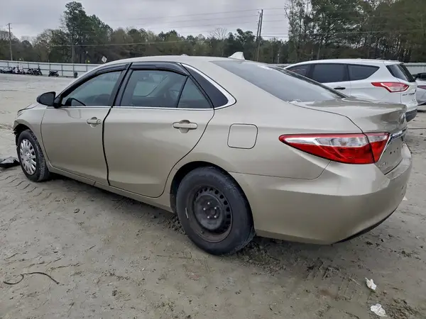 4T1BF1FK5GU149203 2016 TOYOTA CAMRY - Image 2
