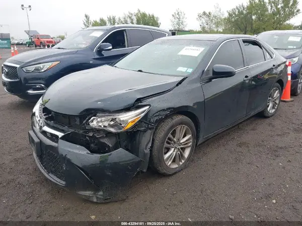 4T1BF1FK5GU159018 2016 TOYOTA CAMRY - Image 2
