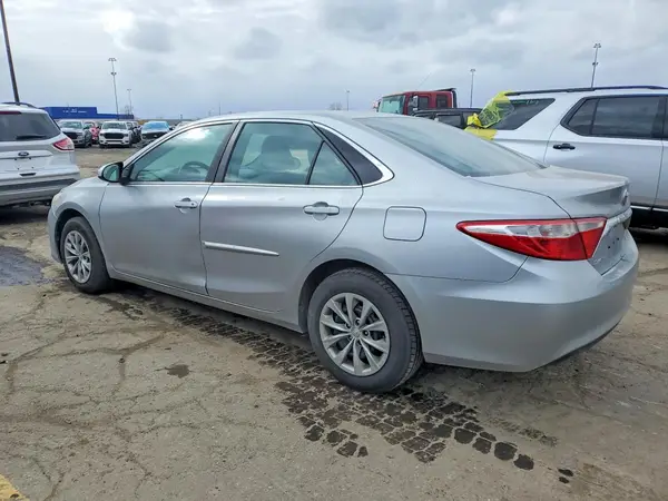 4T1BF1FK5GU159178 2016 TOYOTA CAMRY - Image 2