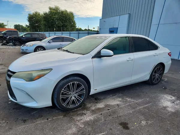 4T1BF1FK5GU159844 2016 TOYOTA CAMRY - Image 1