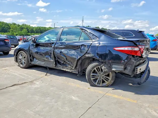 4T1BF1FK5GU160833 2016 TOYOTA CAMRY - Image 2