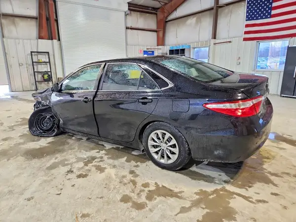4T1BF1FK5GU162632 2016 TOYOTA CAMRY - Image 2