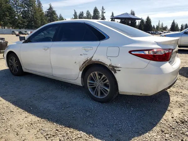 4T1BF1FK5GU166809 2016 TOYOTA CAMRY - Image 2