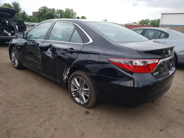 4T1BF1FK5GU167278 2016 TOYOTA CAMRY - Image 2