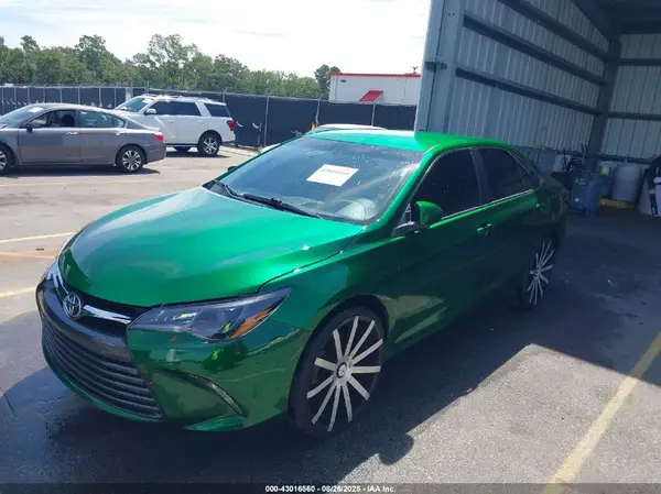 4T1BF1FK5GU168995 2016 TOYOTA CAMRY - Image 2