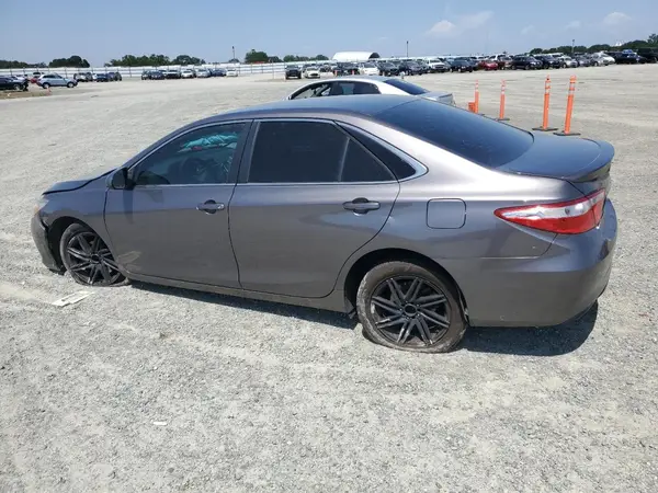 4T1BF1FK5GU169130 2016 TOYOTA CAMRY - Image 2