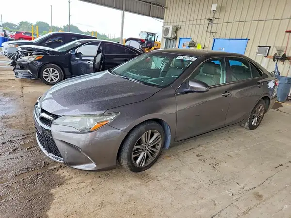 4T1BF1FK5GU170536 2016 TOYOTA CAMRY - Image 1