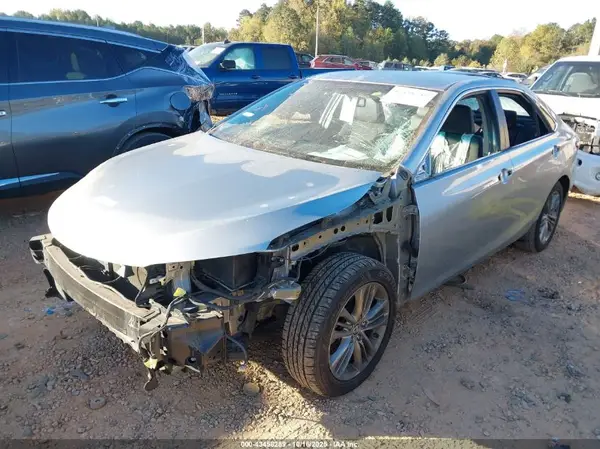 4T1BF1FK5GU171654 2016 TOYOTA CAMRY - Image 2