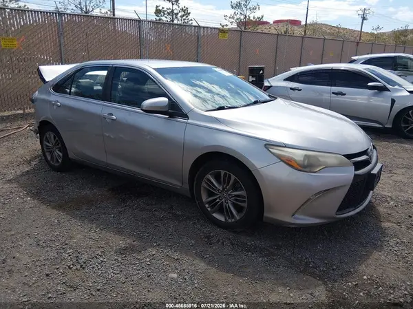 4T1BF1FK5GU171945 2016 TOYOTA CAMRY - Image 1