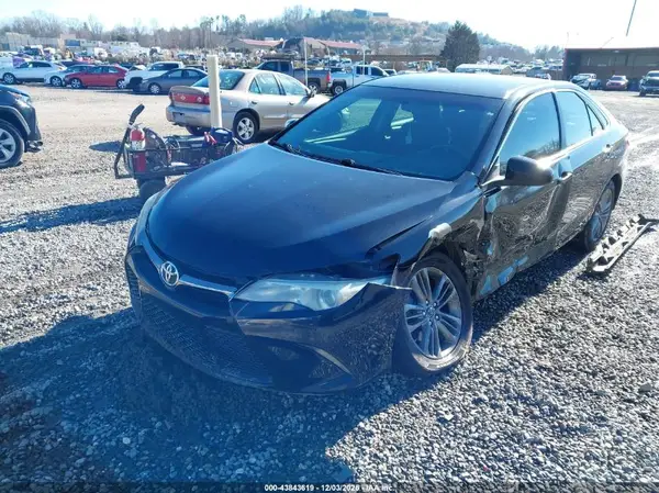 4T1BF1FK5GU173548 2016 TOYOTA CAMRY - Image 2