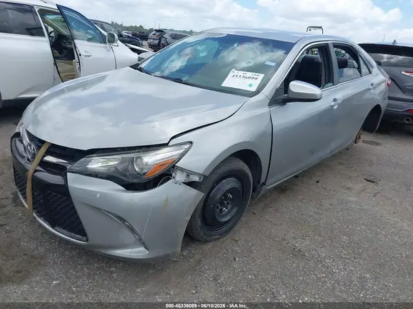 4T1BF1FK5GU175221 2016 TOYOTA CAMRY - Image 2