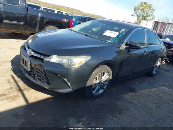 4T1BF1FK5GU176319 2016 TOYOTA CAMRY - Image 2