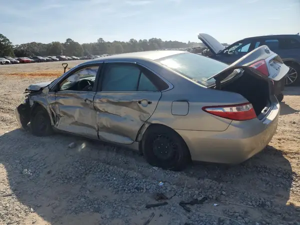 4T1BF1FK5GU177888 2016 TOYOTA CAMRY - Image 2