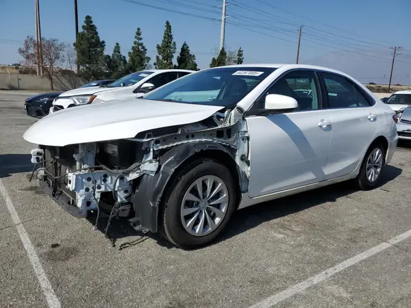 4T1BF1FK5GU178149 2016 TOYOTA CAMRY - Image 1