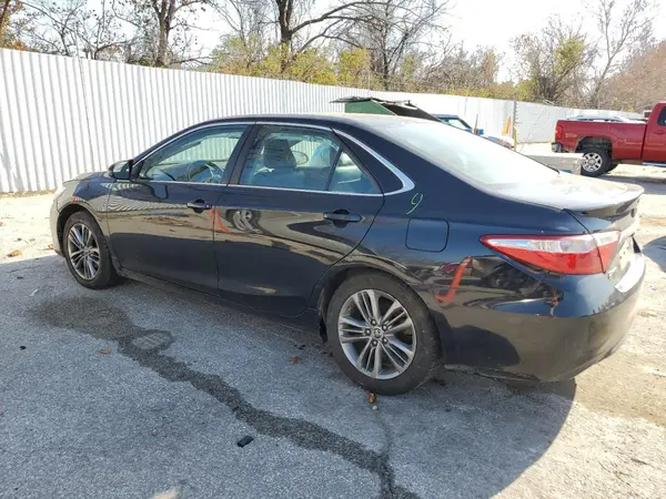 4T1BF1FK5GU180757 2016 TOYOTA CAMRY - Image 2