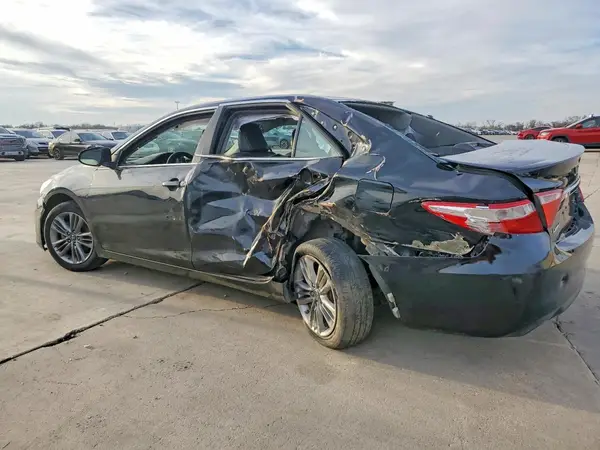 4T1BF1FK5GU188809 2016 TOYOTA CAMRY - Image 2