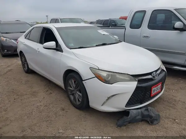 4T1BF1FK5GU188874 2016 TOYOTA CAMRY - Image 1