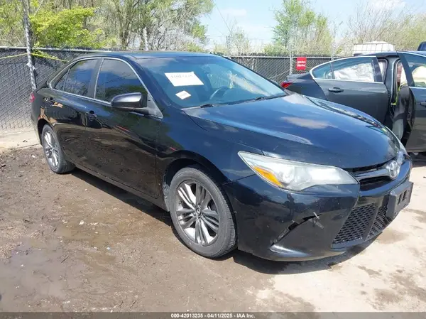 4T1BF1FK5GU191628 2016 TOYOTA CAMRY - Image 1