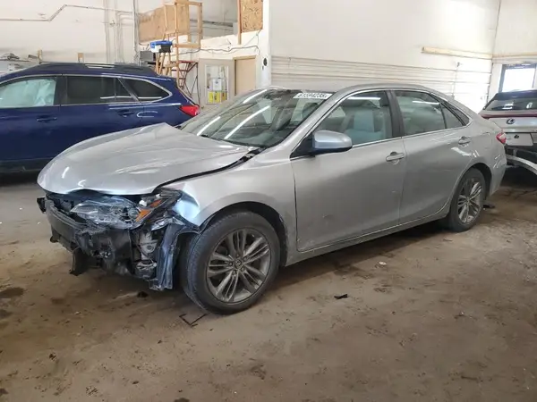 4T1BF1FK5GU193766 2016 TOYOTA CAMRY - Image 1
