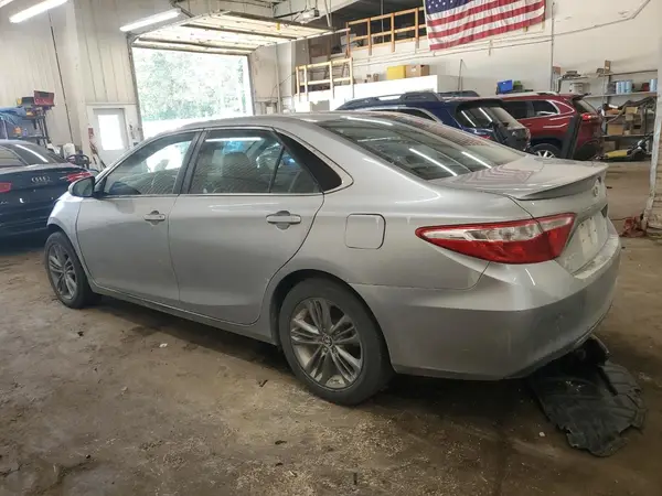 4T1BF1FK5GU193766 2016 TOYOTA CAMRY - Image 2